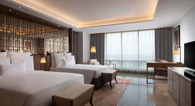 Hotel Tentrem Semarang, Buchen Sie Hotel SPA-Hotels in Semarang, in der Nähe von Simpang Lima, SPA