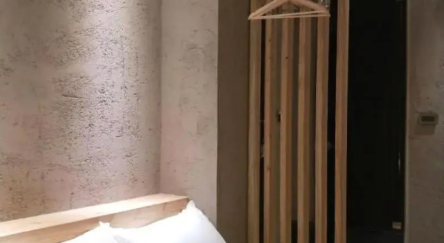 Small Hotel