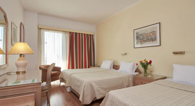Номер Superior с видом на город Candia Hotel