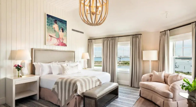 Номер Presidential Harbor View Hotel