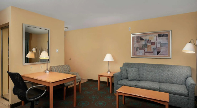 Двухместная студия Hampton Inn & Suites Canton