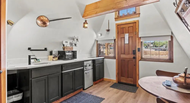 Standard Zimmer Timber Lodge Cabin 4