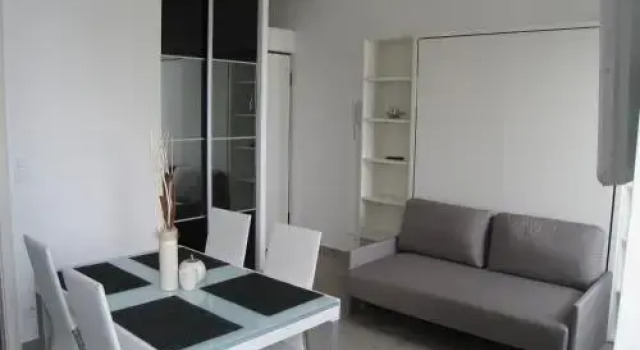 Studio magnifique vue mer