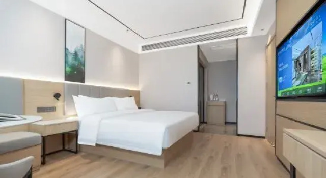 Люкс Business GreenTree Inn Express Xinjiang Kuerle Luntai Hotel