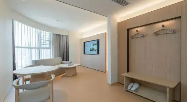 Люкс Quanji Hotel (Zhaoqing County Government Center Branch, Hezhou)