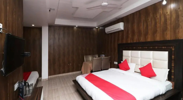 Garden Grill By OYO Rooms, Забронировать Отель Сахаранпур штат Уттар-Прадеш