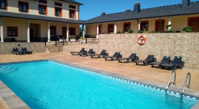 Апартаменты с 3 комнатами Apartamentos Navalin