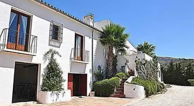 Cortijo Capellania, Забронировать Отель Юнкера Sierra de las Nieves