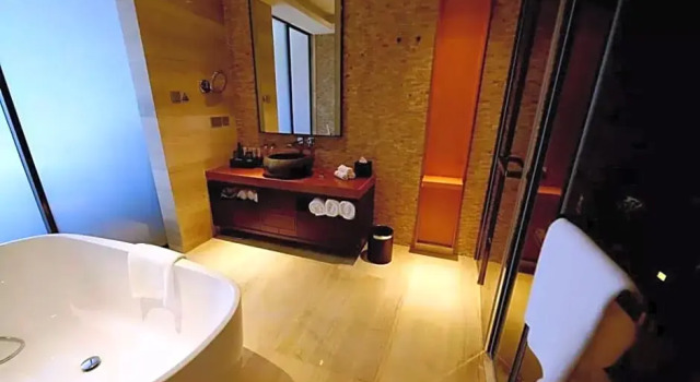 Номер Superior HUALUXE Hotels & Resorts Yangjiang City Center by IHG