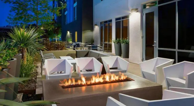 Люкс Standard SpringHill Suites by Marriott San Diego Mission Valley