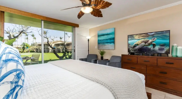 Napili Shores G157 Studio Bedroom Condo by RedAwning