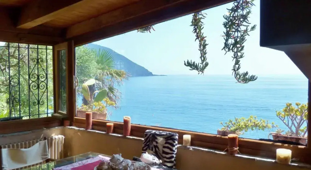 Студия с балконом House Limone