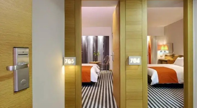 Семейный номер Standard Galaxy City Center Hotel