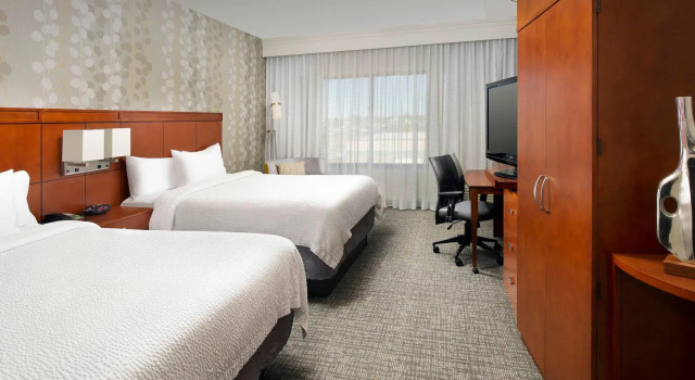 Четырёхместный номер Standard Courtyard by Marriott Wichita Falls
