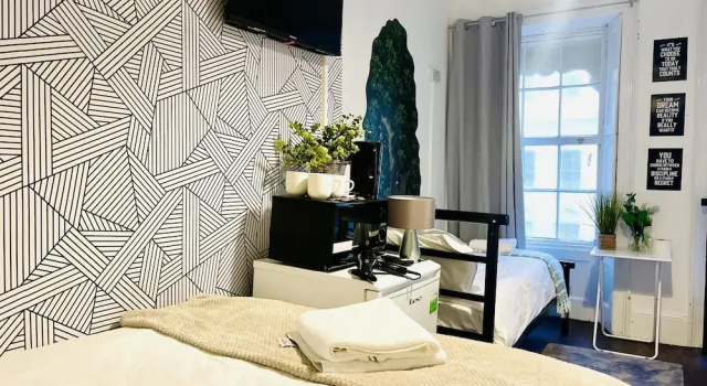 Четырёхместный номер Standard Hangover Hotel