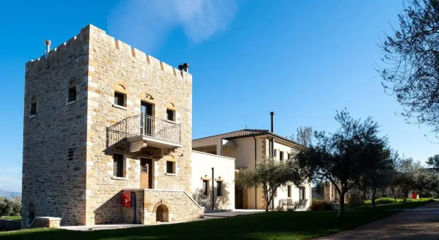 Villa Kalamos / Sea View and Pool nearby Athens, Забронировать Вилла Оропос Ороп