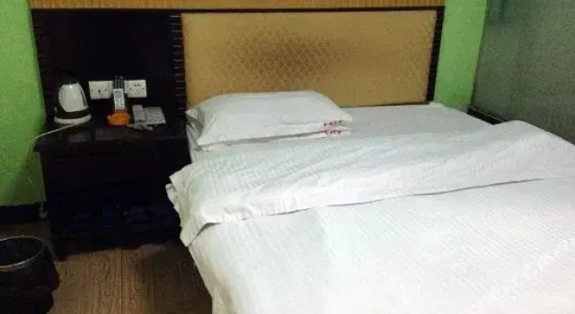 Jinhong Hotel (Guangzhou Jianggao)