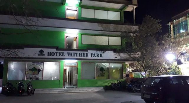 Hotel Vaithee Park, Забронировать Отель Отели штата Тамилнада 3 звезды, 3*