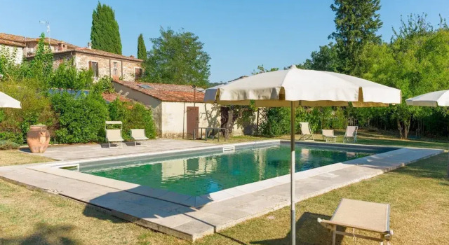 Коттедж Nice Farmhouse in Asciano With Shared Pool