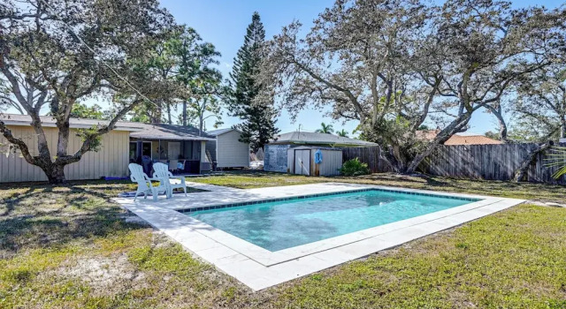 Коттедж с 3 комнатами Pet Friendly! Sunny Getaway 3 Mi to Barefoot Beach