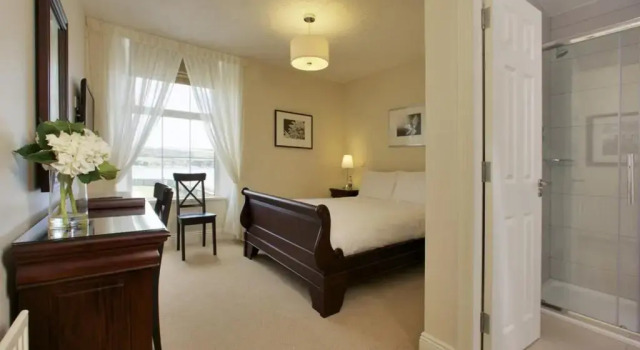 Walter Raleigh Hotel, Book Hotel Youghal County Cork