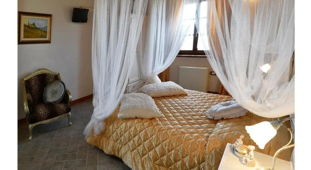Antico Casale, Buchen Sie Hotel Hotels in Elsa-Tal mit Parkplatz, Parkplätze
