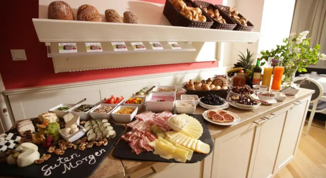Villa Seilern Vital Resort, Book Resort Hotels in Upper Austria with a Pool, Swimming Pool
