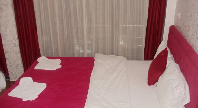 Двухместный номер Standard с балконом Ares Hotel
