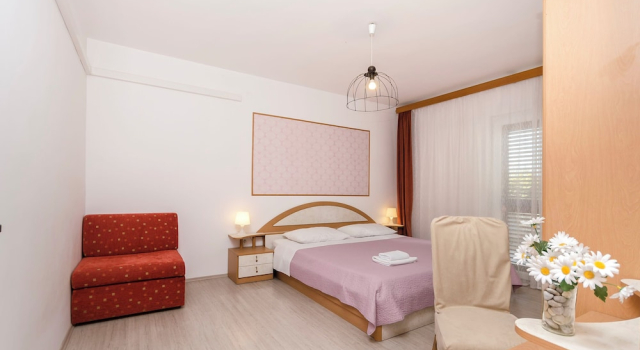 Апартаменты Apartments and Rooms Antee