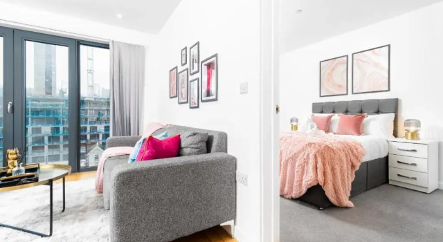 Апартаменты Deluxe Candy Suite by Home Bay - City Centre