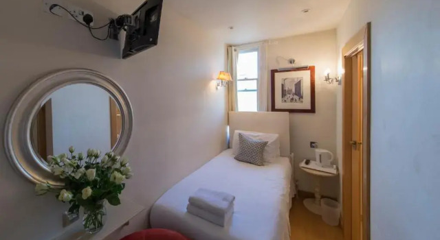 Номер Standard The Paramount Hotel