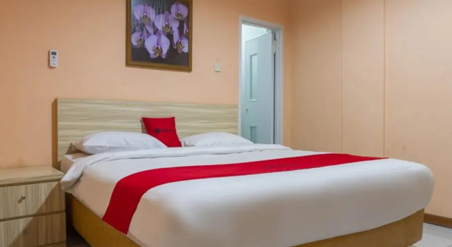 Catellya Guest House by RedDoorz, Rezervovat Penzión Bandung Wetan 
