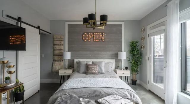 Romantic Studio Getaway with Rooftop Deck, Prenota Appartamento Hotel a Tennessee con parcheggio, Parcheggio