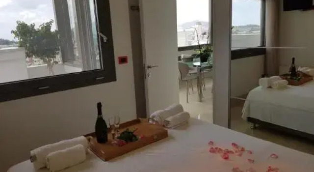 Acropolis at Home: Loft with a View, Забронировать Отель Отели Афины с парковкой, рядом с Театр Каролос Коун "Театрон технис", Парковка
