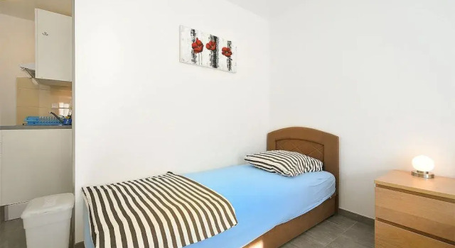 Apartment 1964