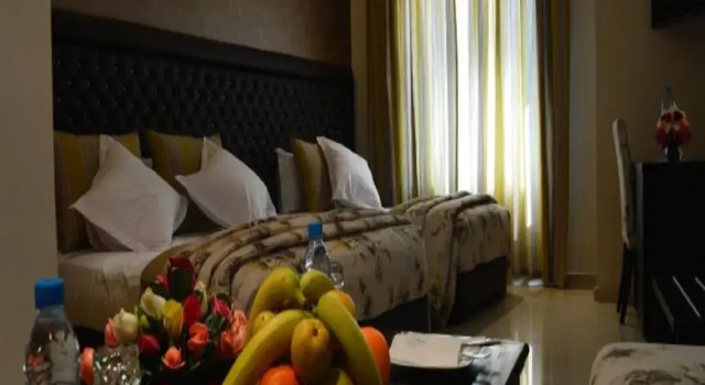 Полулюкс Hotel La Luna
