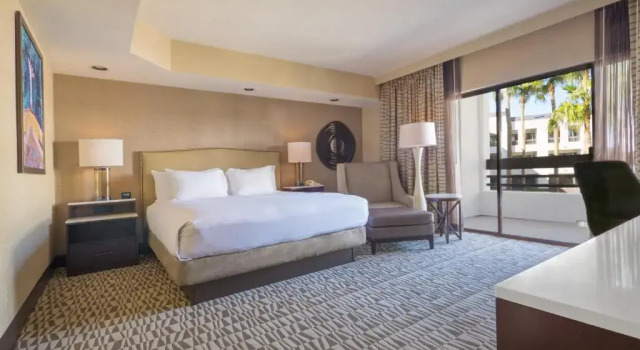 Двухместный номер Executive Level Hilton Phoenix Airport