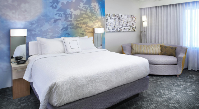 Courtyard Cleveland Airport North, Varaa Hotelli Hotellit Ohio aamiaisella, Aamiainen