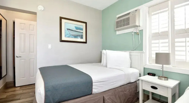 Люкс c 1 комнатой с красивым видом из окна Shoreline Suites & Cabana Cottages - Beachfront
