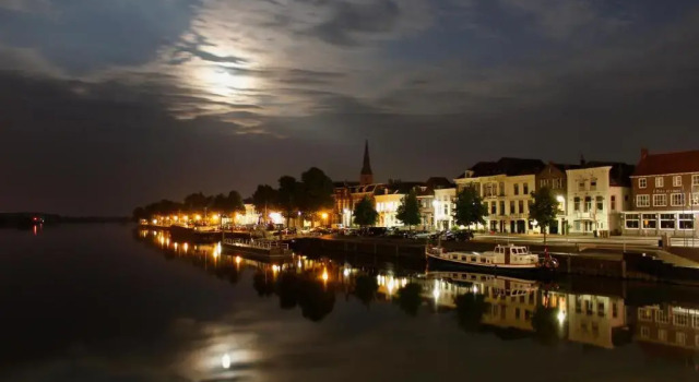 Hotel van Dijk, Varaa Hotelli Kampen Salland