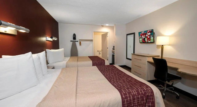 Четырёхместный номер Deluxe Red Roof Inn Indianapolis - Greenwood