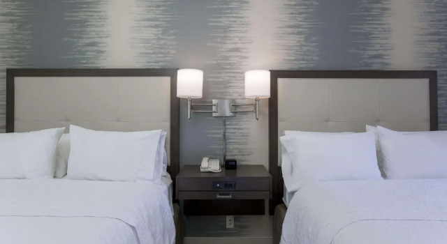 Четырёхместный номер Standard Hampton Inn Santa Barbara/Goleta