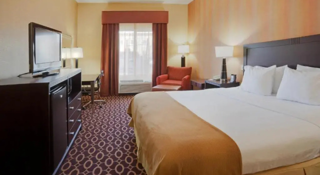 Номер Standard Holiday Inn Express & Suites Sacramento NE Cal Expo by IHG