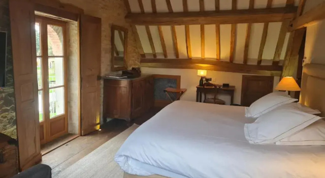 Hostellerie De Levernois, Rezervovat Hotel Hotely v Côte-d'Or s bazénem, Bazén