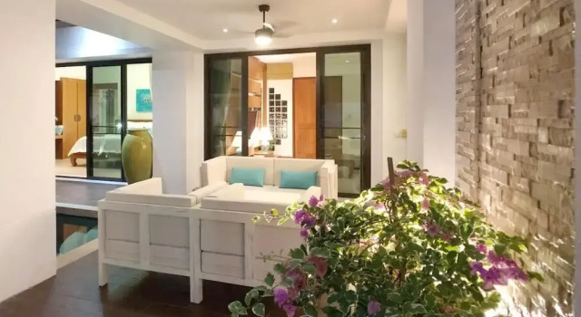 Nara Villa Phuket, Забронировать Вилла Отели Южного Таиланда с парковкой, Парковка