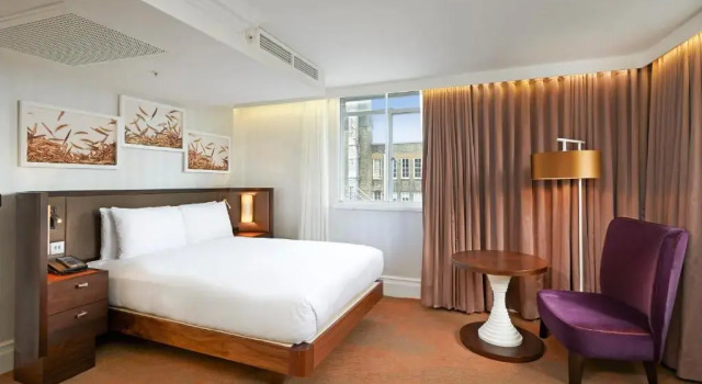 Номер Deluxe Hilton London Hyde Park