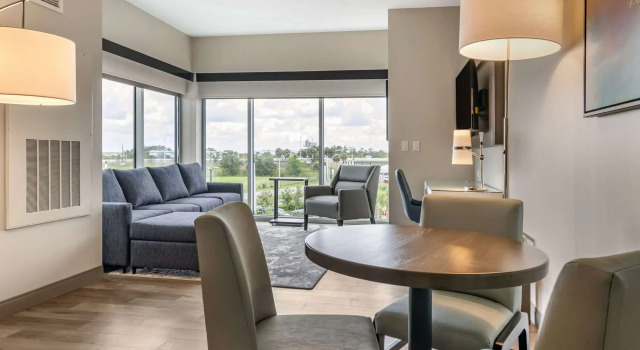 Двухместный люкс Cambria Hotel Orlando Airport