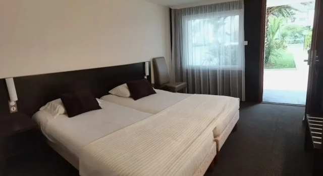 Двухместный номер Standard с видом на внутренний двор Brit Hôtel De Locéan