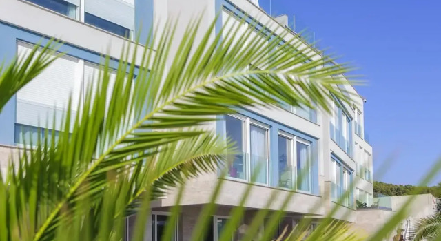 Livingstone Beach House, Забронировать Отель Отели Трогир 4 звезды, рядом с Общественный Пляж Кузмич, 4*