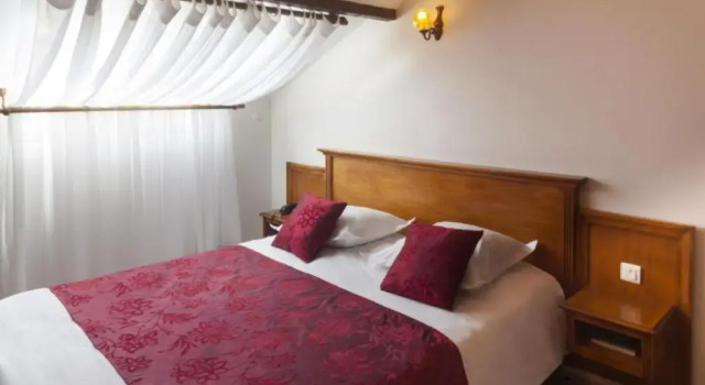 Номер Standard Logis Hôtel & Restaurant du Sauvage